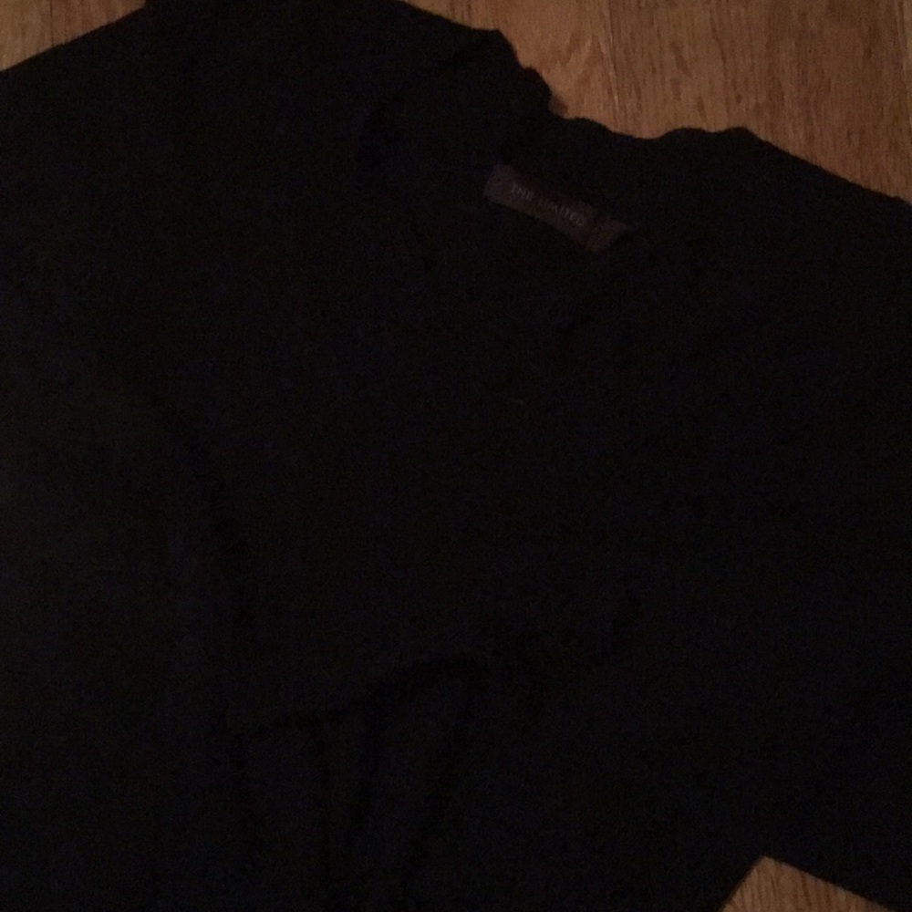 Black v neck sweater